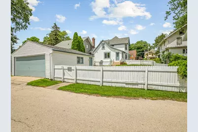 1239 W Lincoln Boulevard, Freeport, IL 61032 - Photo 33