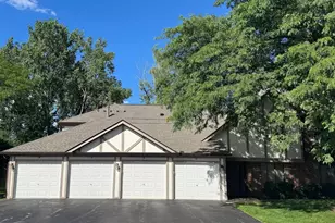 2249 N Enlund Dr, Palatine, IL 60074 - Photo 1