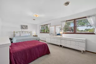 89 S Clarendon Ave, Addison, IL 60101 - Photo 27