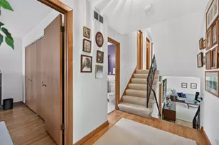 89 S Clarendon Ave, Addison, IL 60101 - Photo 19