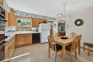 89 S Clarendon Ave, Addison, IL 60101 - Photo 13