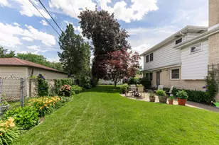 89 S Clarendon Ave, Addison, IL 60101 - Photo 57