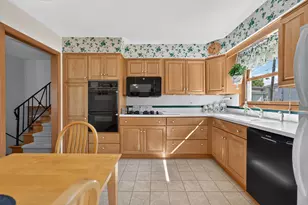 89 S Clarendon Ave, Addison, IL 60101 - Photo 15