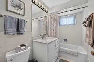 89 S Clarendon Ave, Addison, IL 60101 - Photo 33
