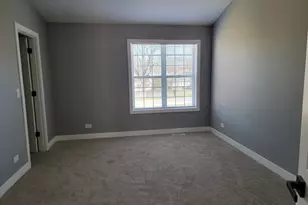 2992 Heatherwood Ct, Schaumburg, IL 60194 - Photo 13