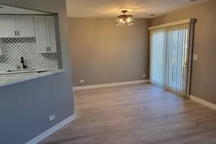 2992 Heatherwood Ct, Schaumburg, IL 60194 - Photo 3