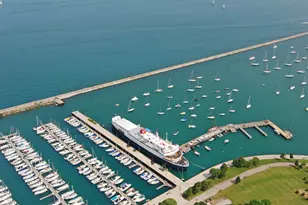 195 N Harbor Dr, Chicago, IL 60601 - Photo 27
