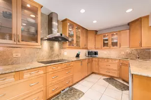 120 Boardwalk Pl, Park Ridge, IL 60068 - Photo 5