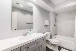 120 Boardwalk Pl, Park Ridge, IL 60068 - Photo 17