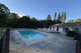 1842 Thomas Atkinson Rd, Inverness, IL 60067 - Photo 11