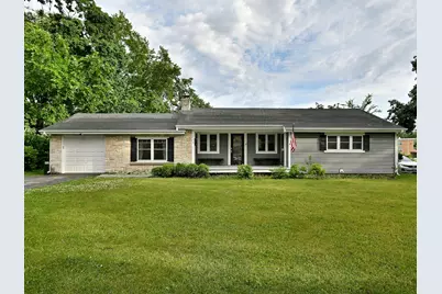 511 Everett Avenue, Crystal Lake, IL 60014 - Photo 1