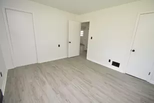 2020 N Rockton Ave, Rockford, IL 61103 - Photo 9
