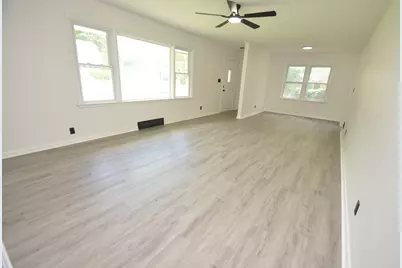 2020 N Rockton Avenue, Rockford, IL 61103 - Photo 3