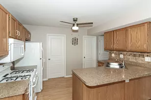 1272 Silk Oak Ln, Bartlett, IL 60103 - Photo 13