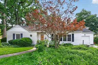 809 Woodlawn Drive, Dekalb, IL 60115 - Photo 5