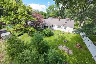 809 Woodlawn Drive, Dekalb, IL 60115 - Photo 13