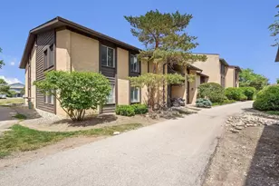 6176 Knoll Ln Ct, Willowbrook, IL 60527 - Photo 19