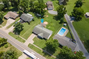 1817 State St, Eldorado, IL 62930 - Photo 31