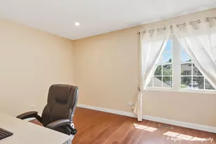 949 Ridgefield Ln, Wheeling, IL 60090 - Photo 13