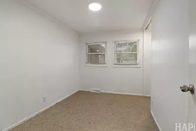 916 Chestnut Street, Waukegan, IL 60085 - Photo 11