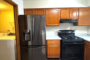 1404 W Sapphire Dr, Hoffman Estates, IL 60192 - Photo 7