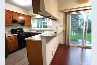 1404 W Sapphire Drive #1404, Hoffman Estates, IL 60192 - Photo 9