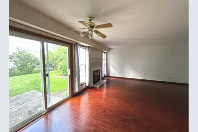 1404 W Sapphire Drive #1404, Hoffman Estates, IL 60192 - Photo 5