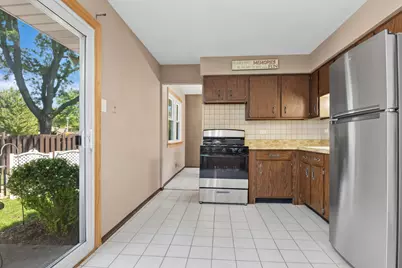 1212 Rose Court, Bartlett, IL 60103 - Photo 9
