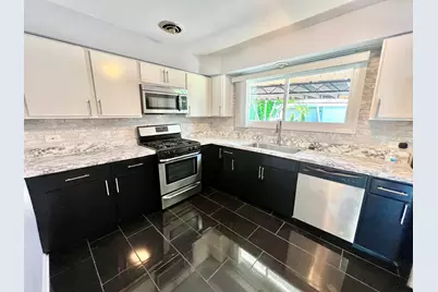 128 E Normandy Drive, Addison, IL 60101 - Photo 7