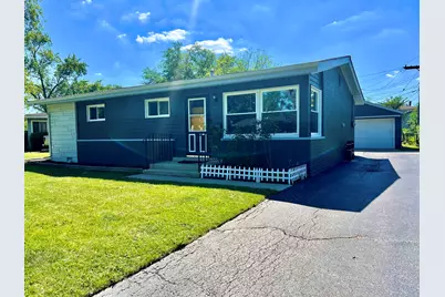 128 E Normandy Drive, Addison, IL 60101 - Photo 1