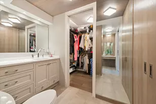200 E Delaware Pl, Chicago, IL 60601 - Photo 21