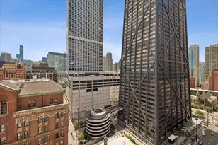 200 E Delaware Pl, Chicago, IL 60601 - Photo 17