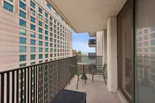 200 E Delaware Pl, Chicago, IL 60601 - Photo 15