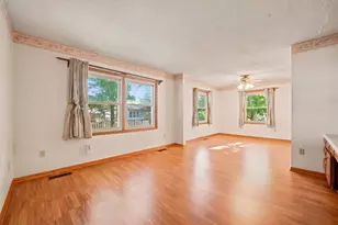 1644 Bayberry Ln, Sycamore, IL 60178 - Photo 7