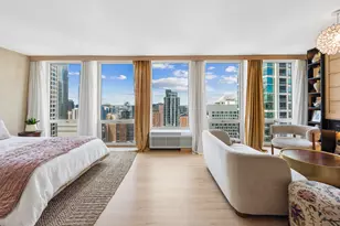111 E Chestnut St, Chicago, IL 60611 - Photo 11