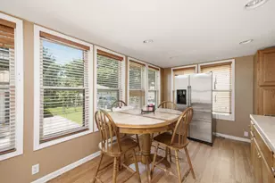 933 Lebanon St, Aurora, IL 60505 - Photo 9