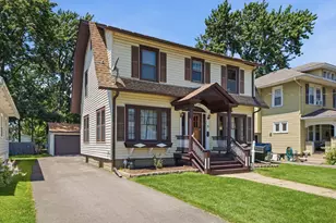 933 Lebanon St, Aurora, IL 60505 - Photo 1