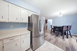 126 NE Queensbury Pl NE, Poplar Grove, IL 61065 - Photo 5