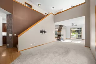 2139 Ashley Ct, Downers Grove, IL 60515 - Photo 5
