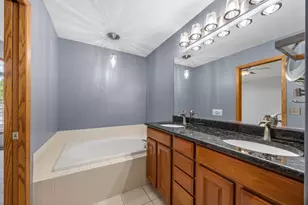 2139 Ashley Ct, Downers Grove, IL 60515 - Photo 21