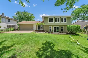 1820 Claremont Rd, Hoffman Estates, IL 60169 - Photo 33