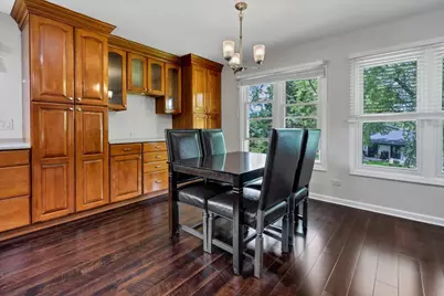 1820 Claremont Road, Hoffman Estates, IL 60169 - Photo 9