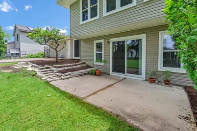1820 Claremont Road, Hoffman Estates, IL 60169 - Photo 31