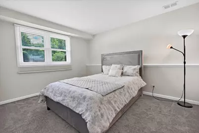 1820 Claremont Road, Hoffman Estates, IL 60169 - Photo 27