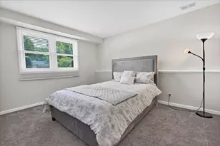1820 Claremont Rd, Hoffman Estates, IL 60169 - Photo 27