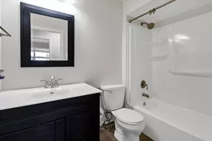 1820 Claremont Rd, Hoffman Estates, IL 60169 - Photo 19