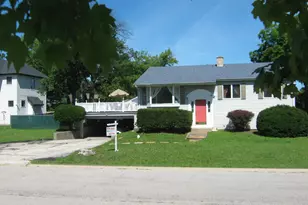 1007 Prairie Lawn Rd, Glenview, IL 60025 - Photo 1