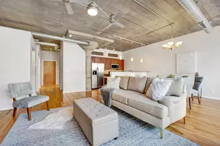 1070 W 15th St, Chicago, IL 60608 - Photo 5