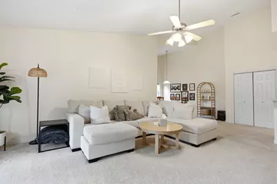3846 Thornhill Drive #3846, Champaign, IL 61822 - Photo 5