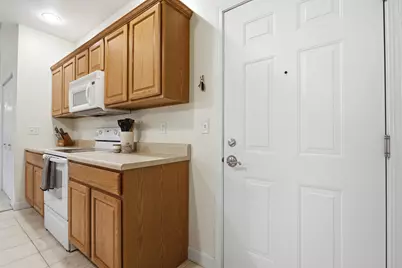 3846 Thornhill Drive #3846, Champaign, IL 61822 - Photo 13